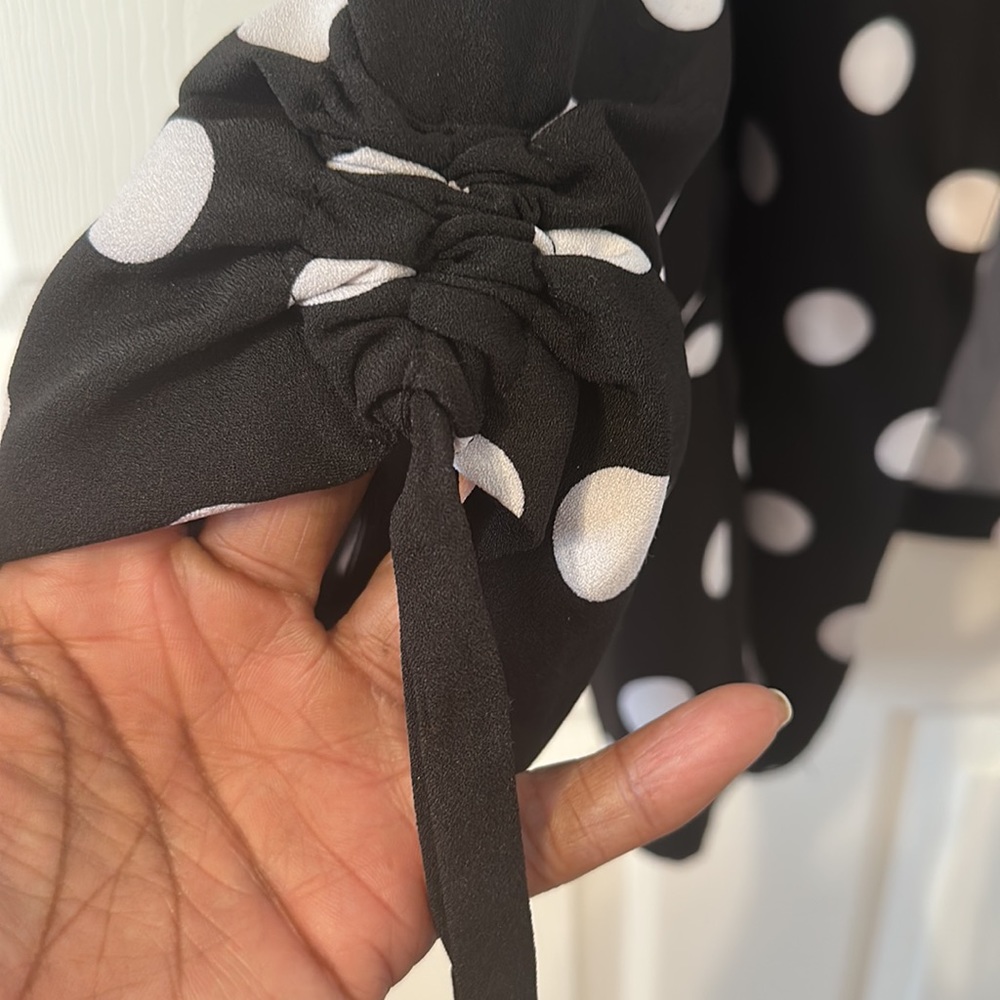 Black w/ white polka dots,light weight,adj. ruched cuffs. - Picture 2 of 4